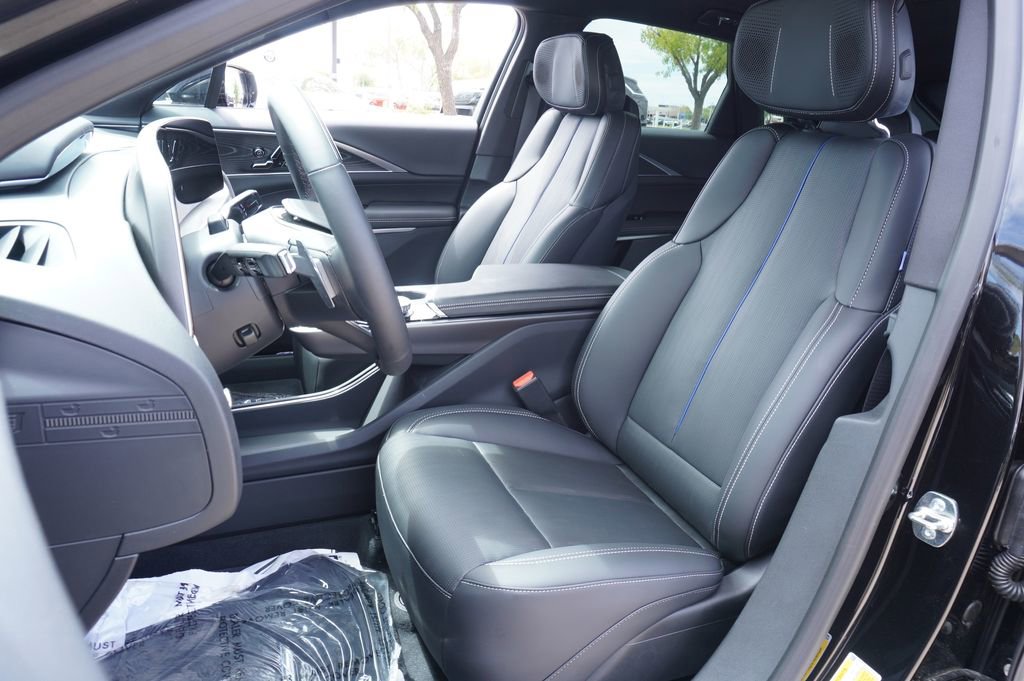 New 2026 Cadillac Lyriq V image 13