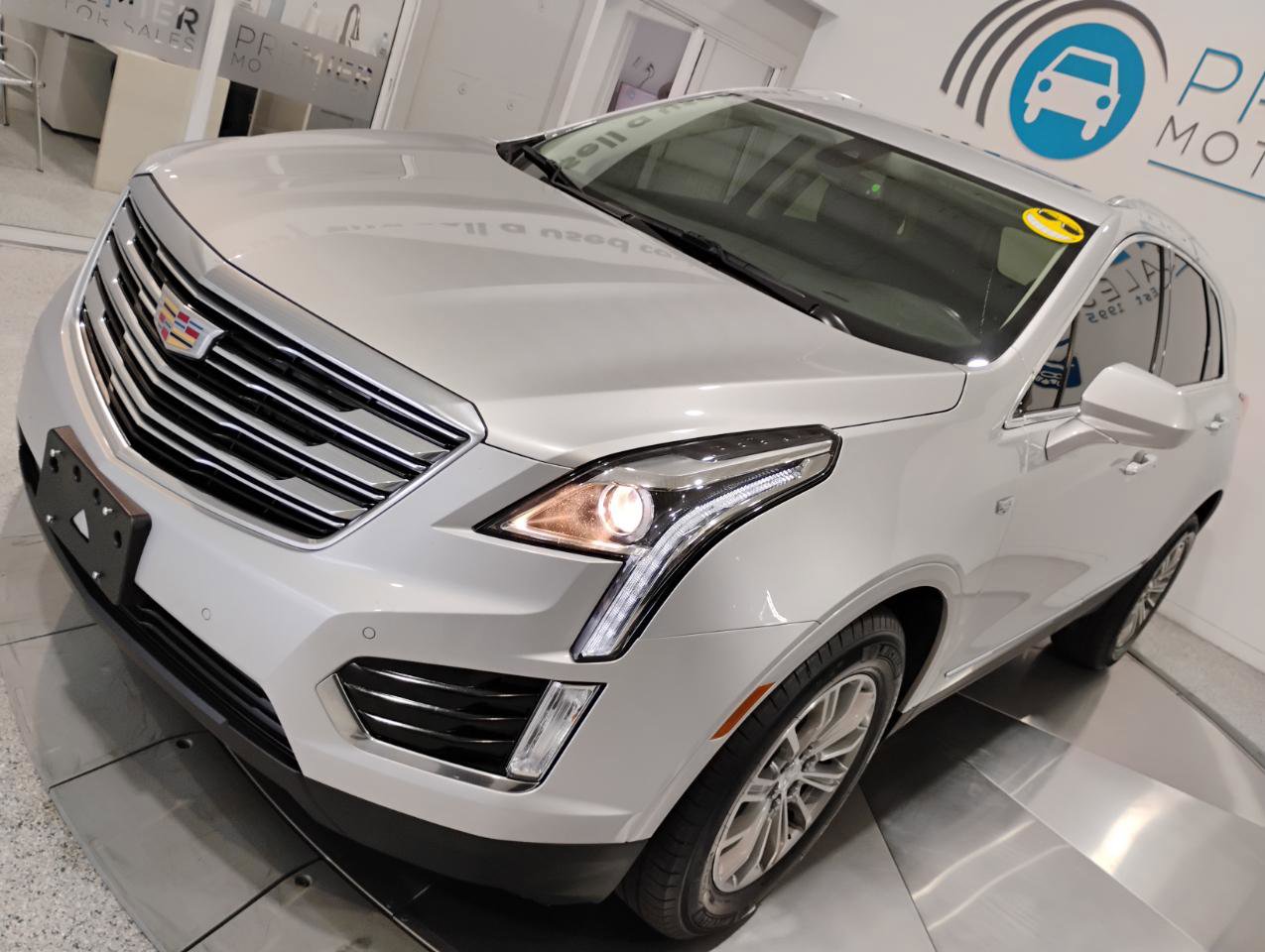 Used 2018 Cadillac XT5 Luxury w/ Driver Awareness Package image 68