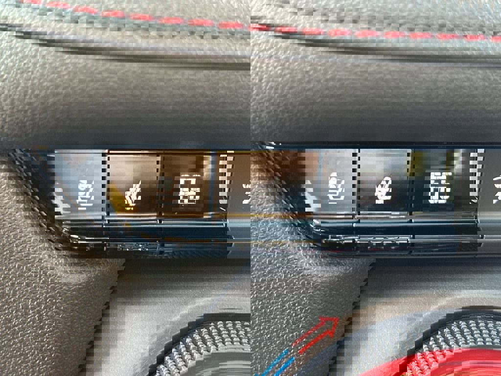 Certified 2021 Chevrolet Blazer RS w/ Enhanced Convenience Package image 40