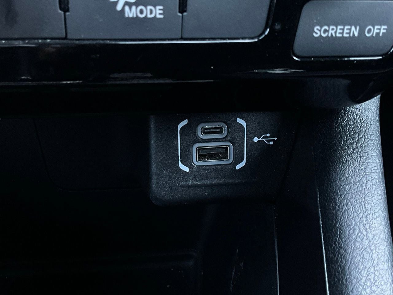 Used 2025 Jeep Compass Latitude image 25