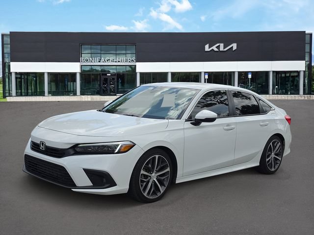 Used 2022 Honda Civic Touring image 2