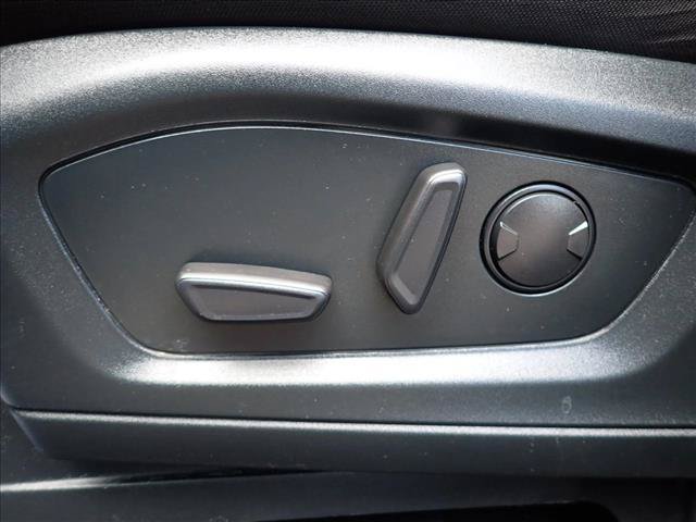 Used 2023 Ford Explorer XLT RWD image 13