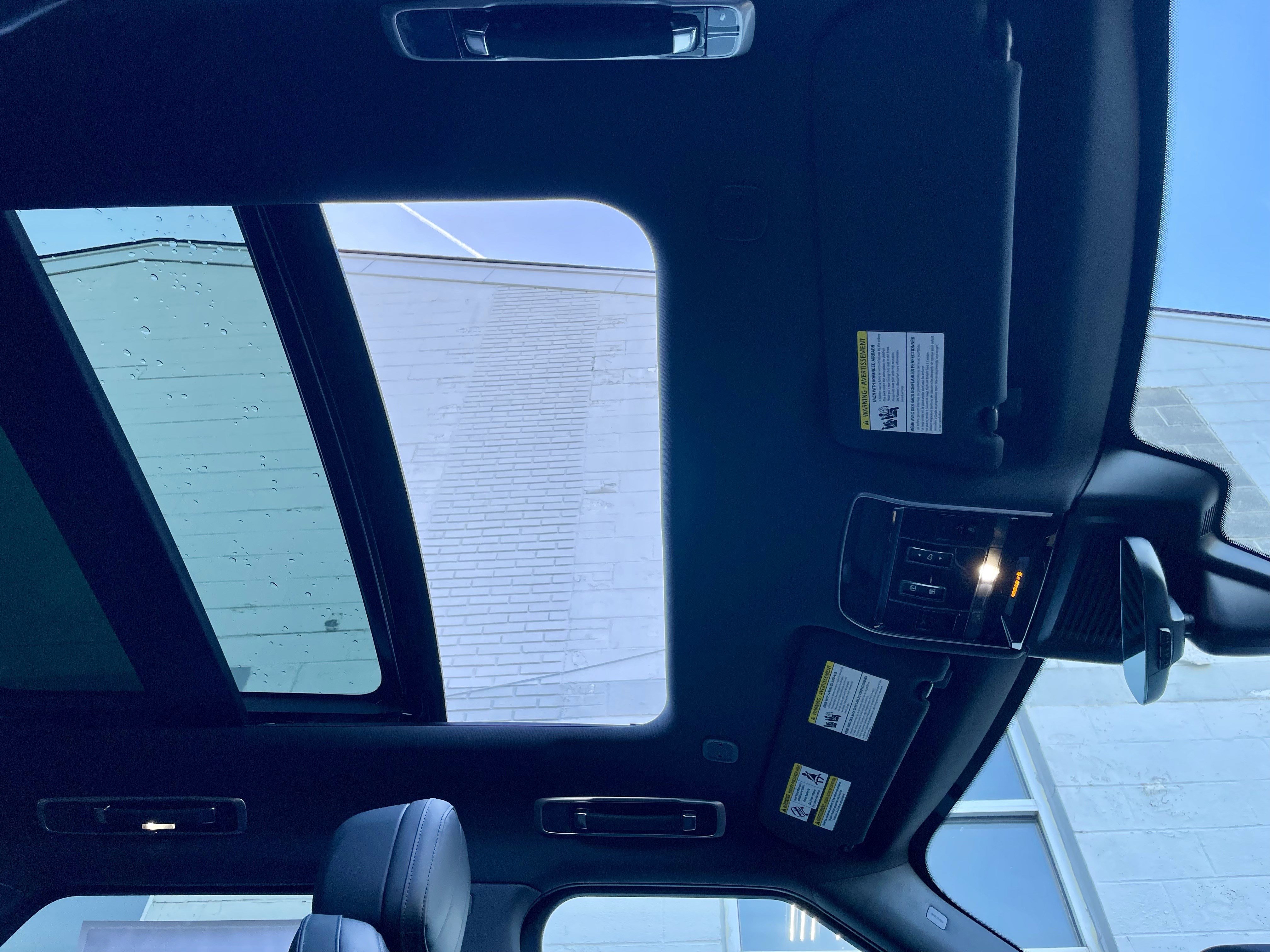 Used 2024 Land Rover Range Rover Sport SE image 17