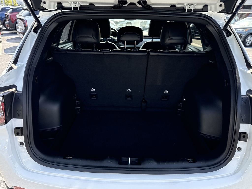 Used 2024 Jeep Compass Latitude image 19