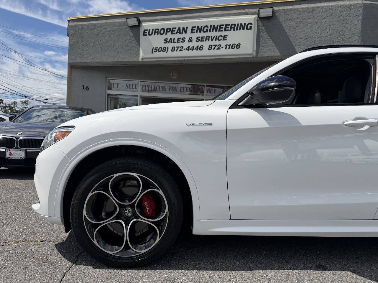 Used 2022 Alfa Romeo Stelvio Veloce AWD/4WD image 11