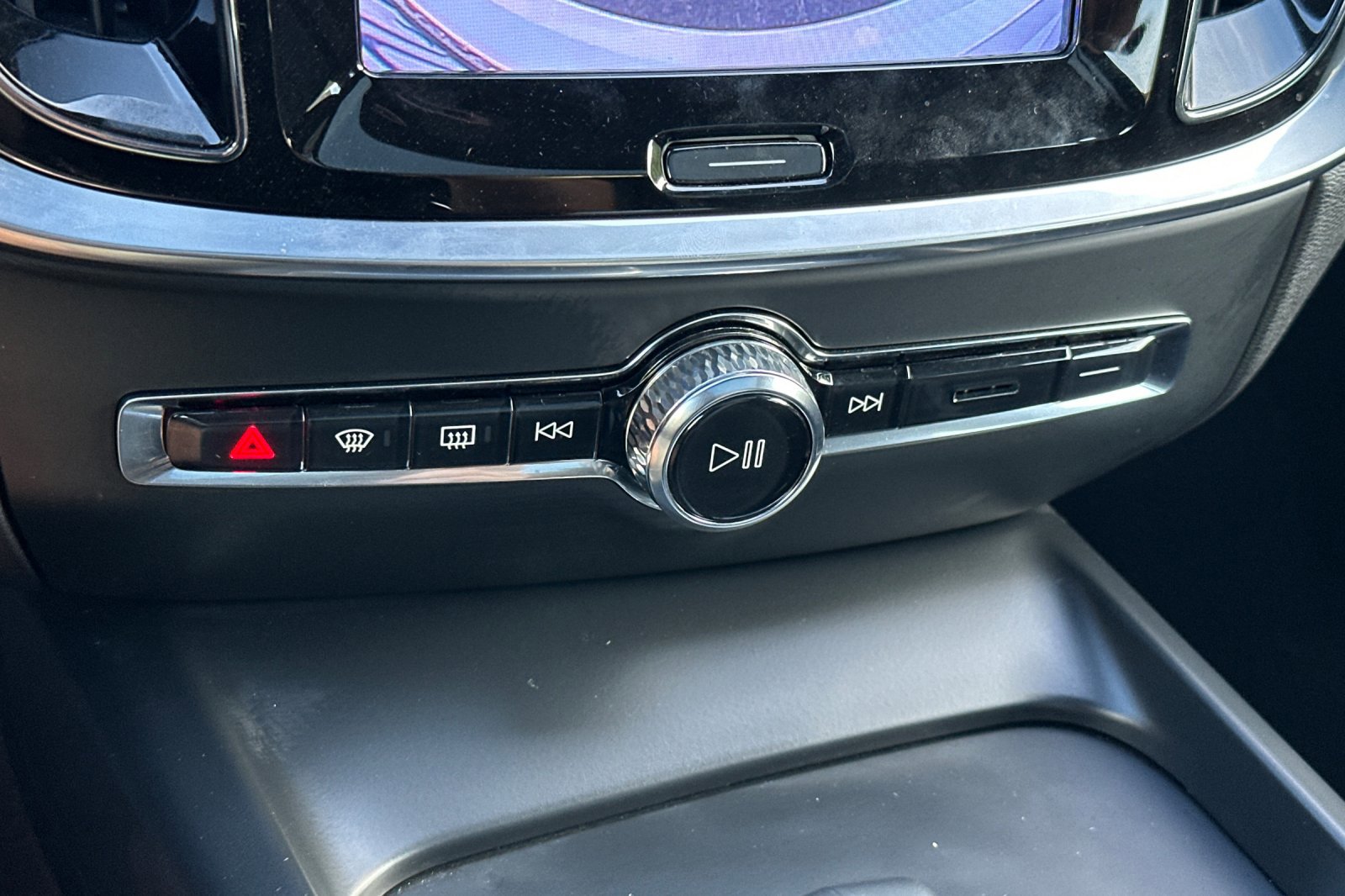 Certified 2023 Volvo S60 B5 Plus w/ Climate Package image 24