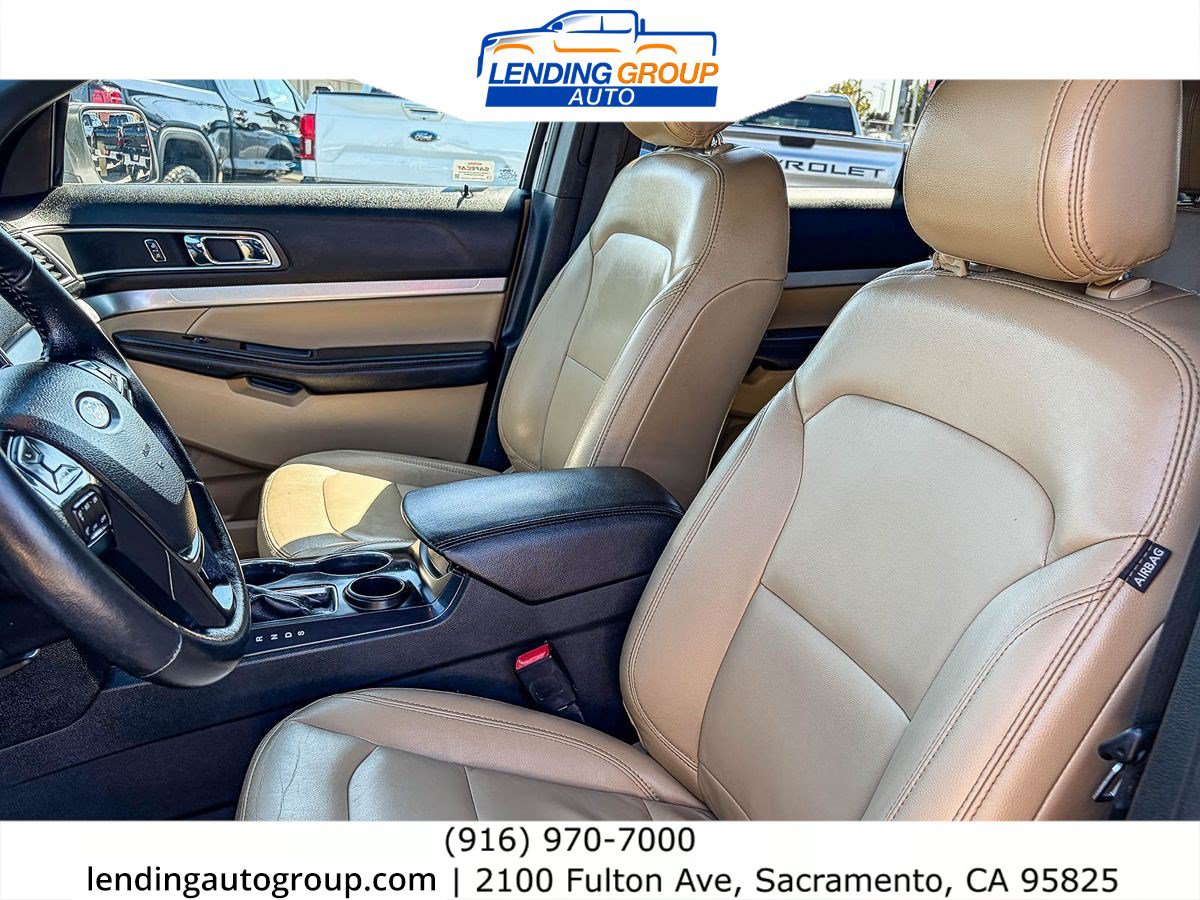Used 2017 Ford Explorer XLT w/ Equipment Group 202A FWD image 16