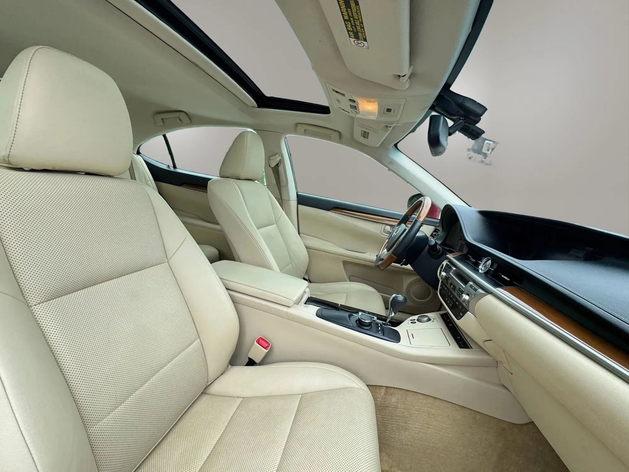 Used 2014 Lexus ES 300h w/ Premium Package w/Bamboo Trim FWD image 16