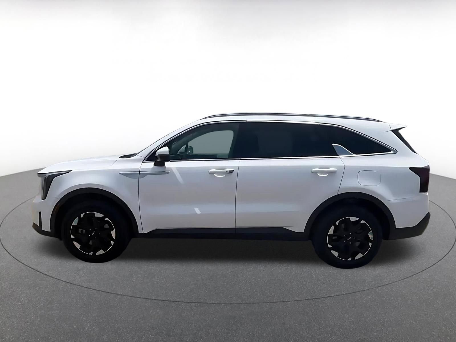 Used 2024 Kia Sorento S AWD/4WD image 9