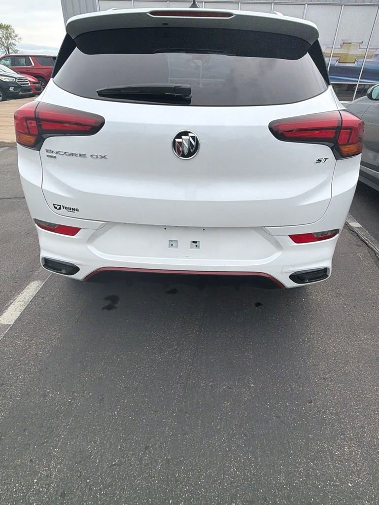 Used 2023 Buick Encore GX Select w/ Sport Touring Package AWD/4WD image 7