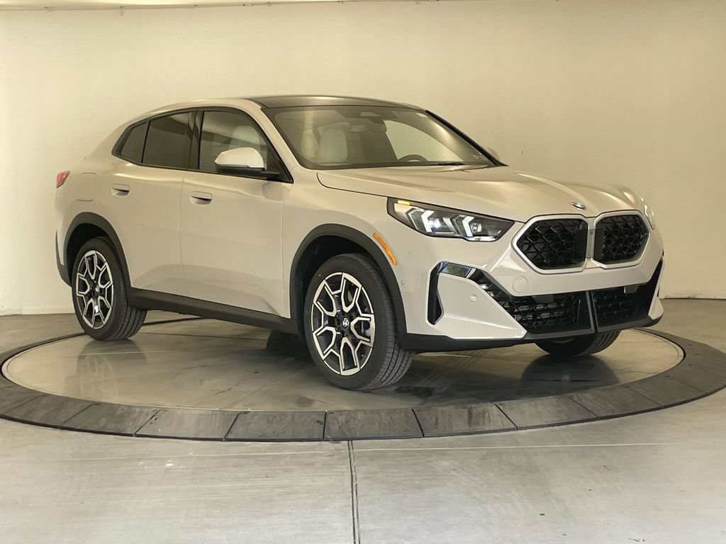 New 2026 BMW X2 xDrive28i w/ Technology Package AWD/4WD image 7