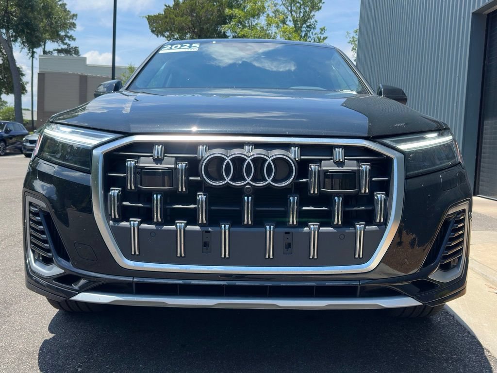 Used 2025 Audi Q7 3.0T Premium Plus w/ Premium Plus Package AWD/4WD image 2