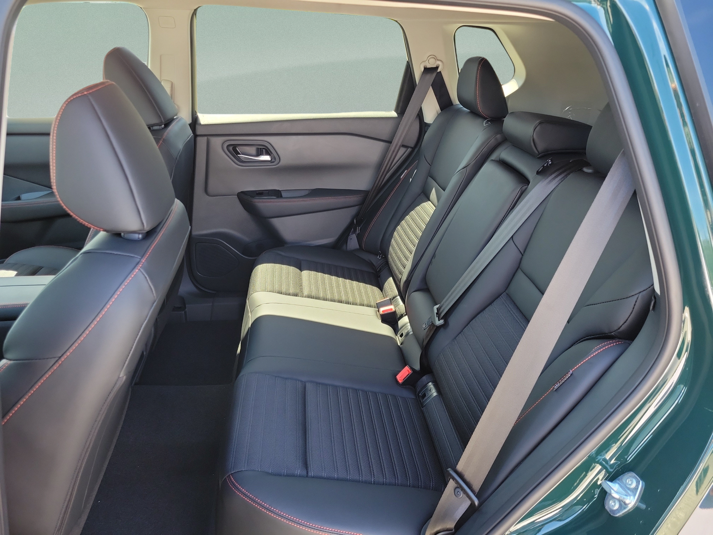 New 2026 Nissan Rogue SV w/ Rock Creek Premium Package AWD/4WD image 11