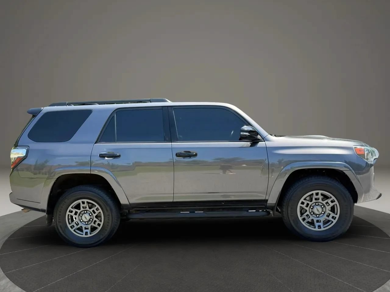 Used 2020 Toyota 4Runner Venture w/ Moonroof Package AWD/4WD image 8