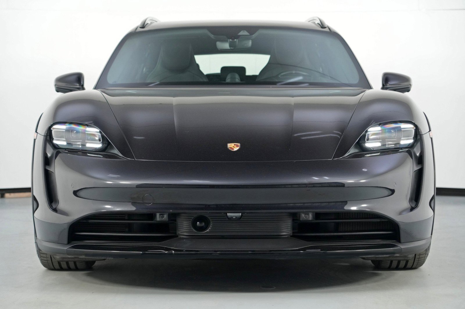 Used 2022 Porsche Taycan 4 Cross Turismo AWD/4WD image 7