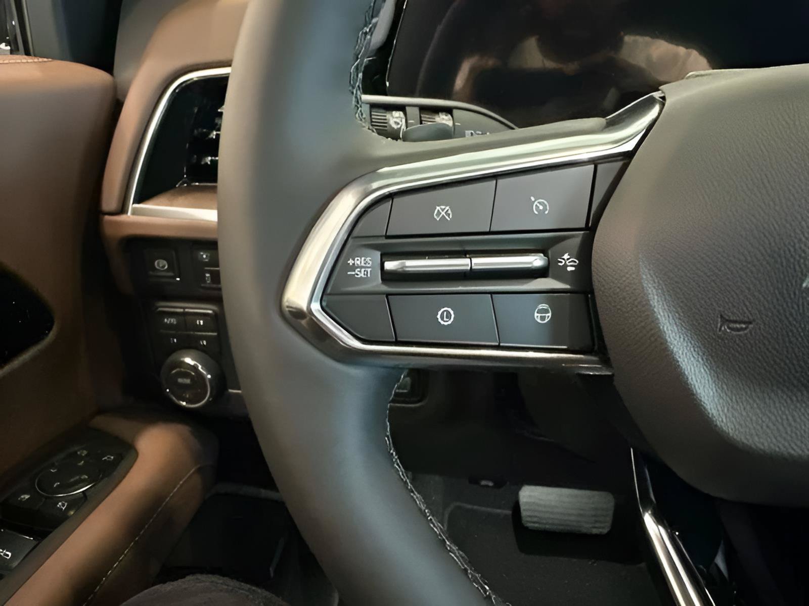 New 2026 Chevrolet Suburban High Country AWD/4WD image 18