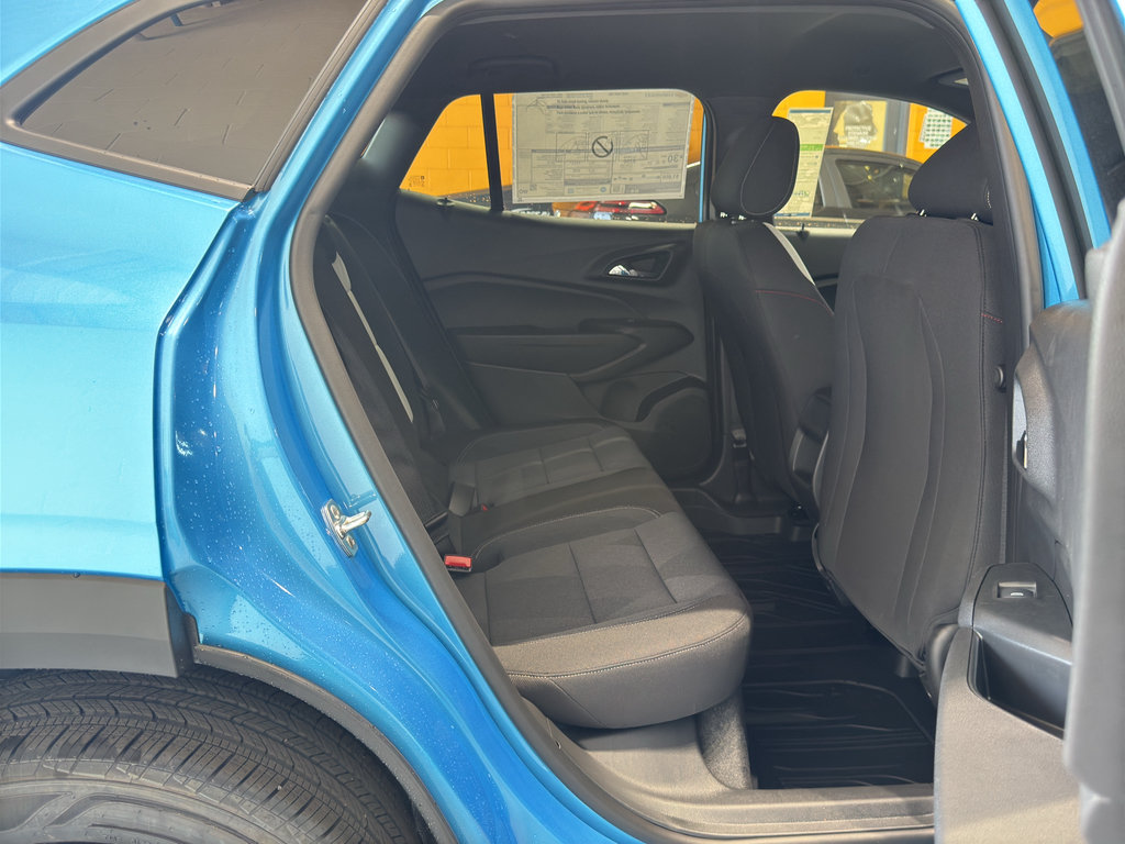 New 2026 Chevrolet Trax RS FWD image 18