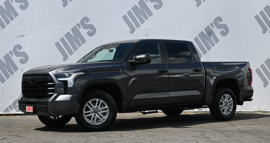 Used 2025 Toyota Tundra SR5 AWD/4WD image 1