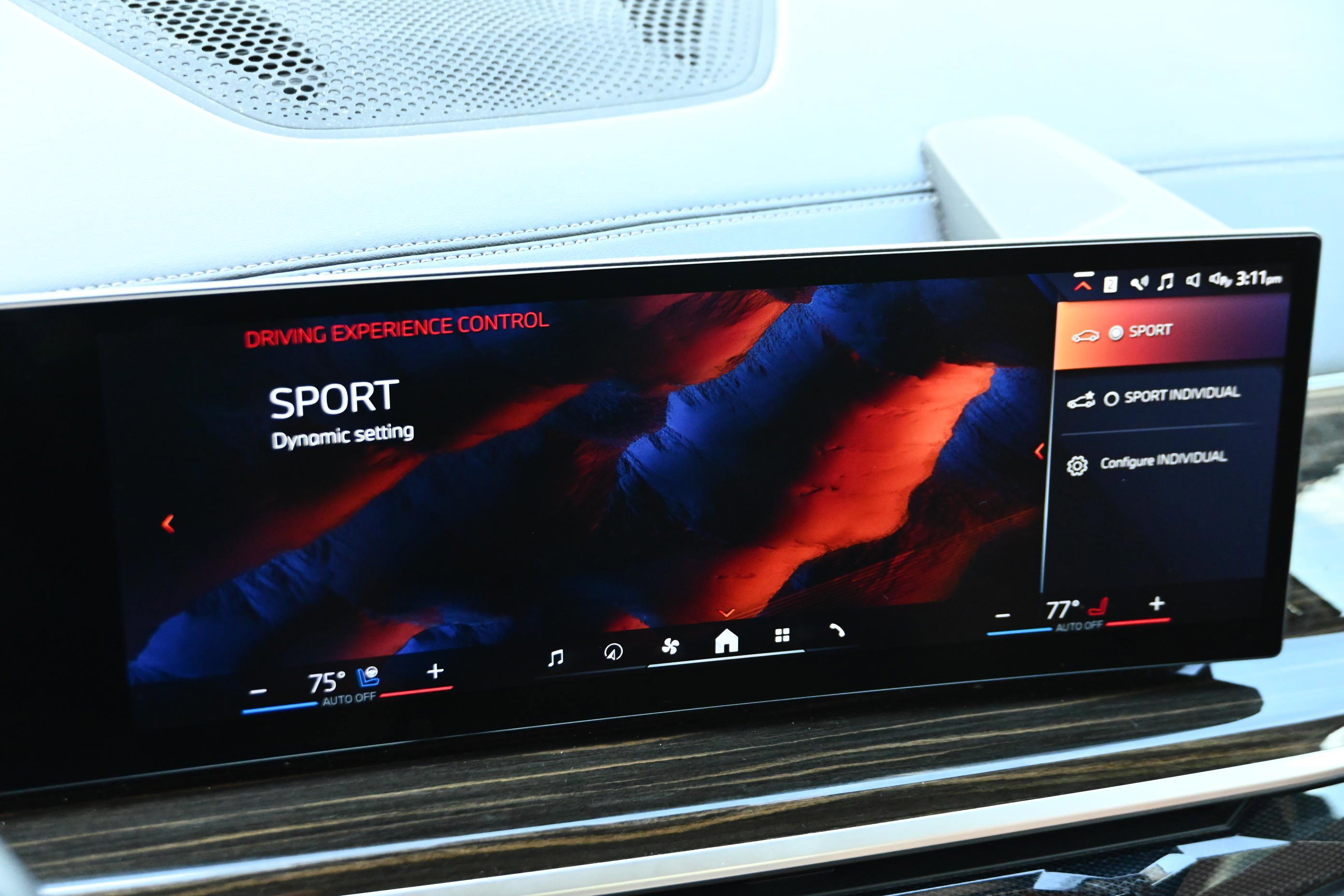 Certified 2024 BMW X7 xDrive40i w/ Premium Package image 30