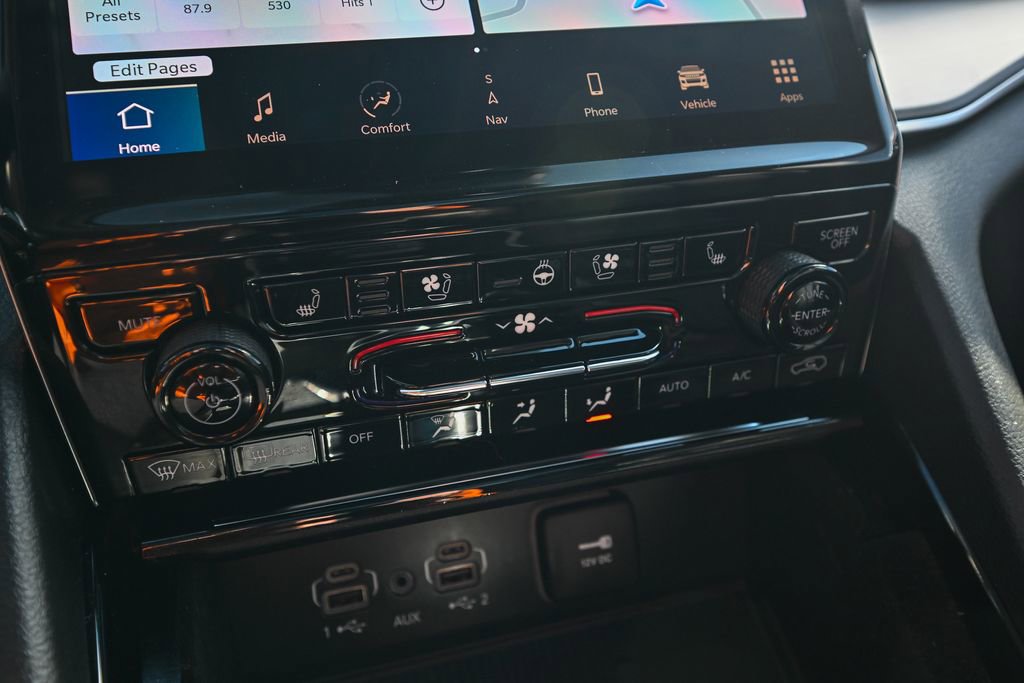 Used 2022 Jeep Grand Cherokee L Limited w/ Luxury Tech Group II image 39