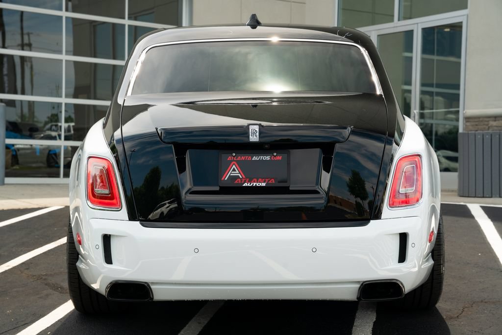 Used 2022 Rolls-Royce Phantom Sedan w/ The Phantom Package RWD image 17
