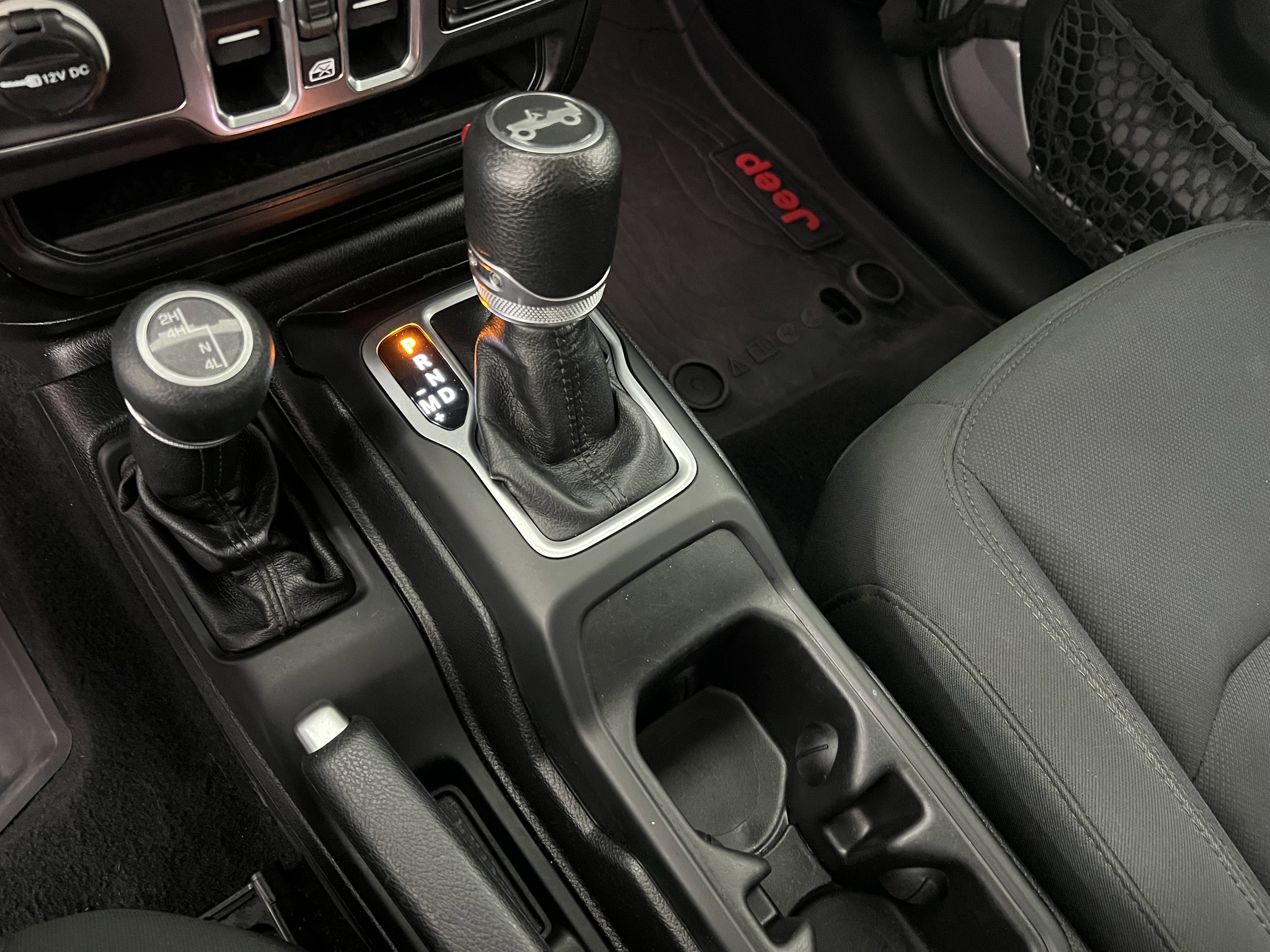 Used 2018 Jeep Wrangler Unlimited Sport S image 30