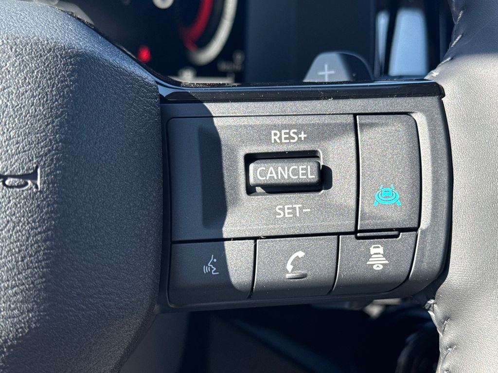 New 2026 Nissan Pathfinder Platinum image 38