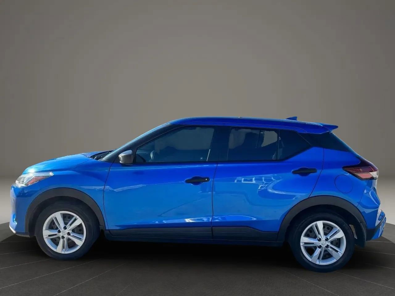 Used 2021 Nissan Kicks S FWD image 6