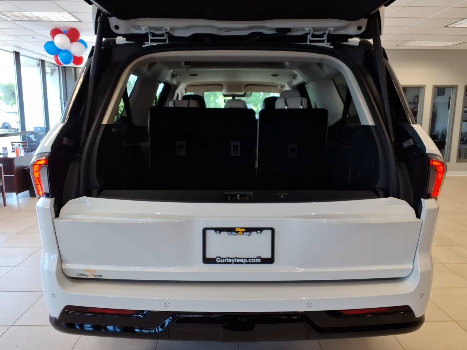 New 2027 Lincoln Navigator L Premier AWD/4WD image 11