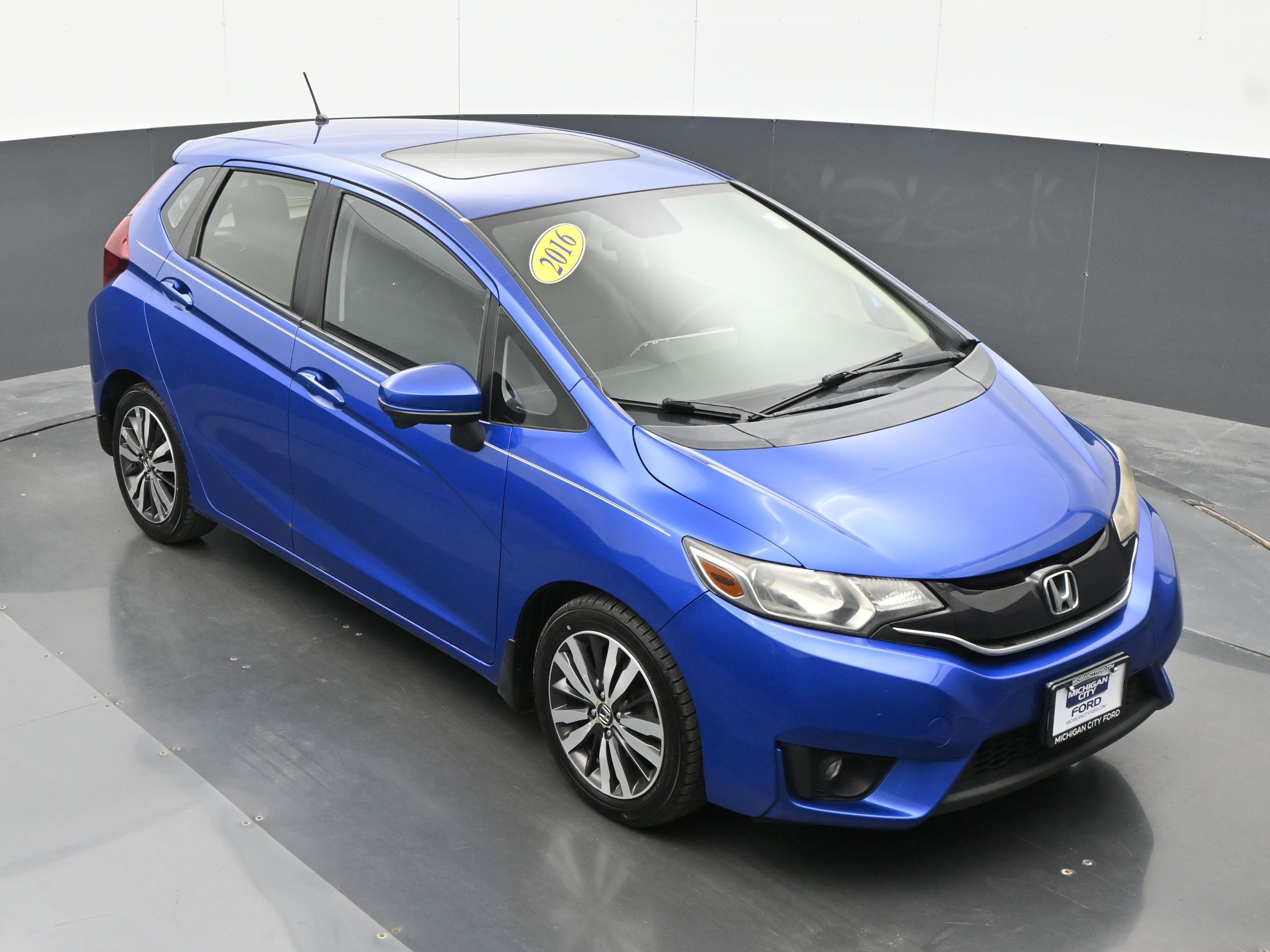 Used 2016 Honda Fit EX image 32