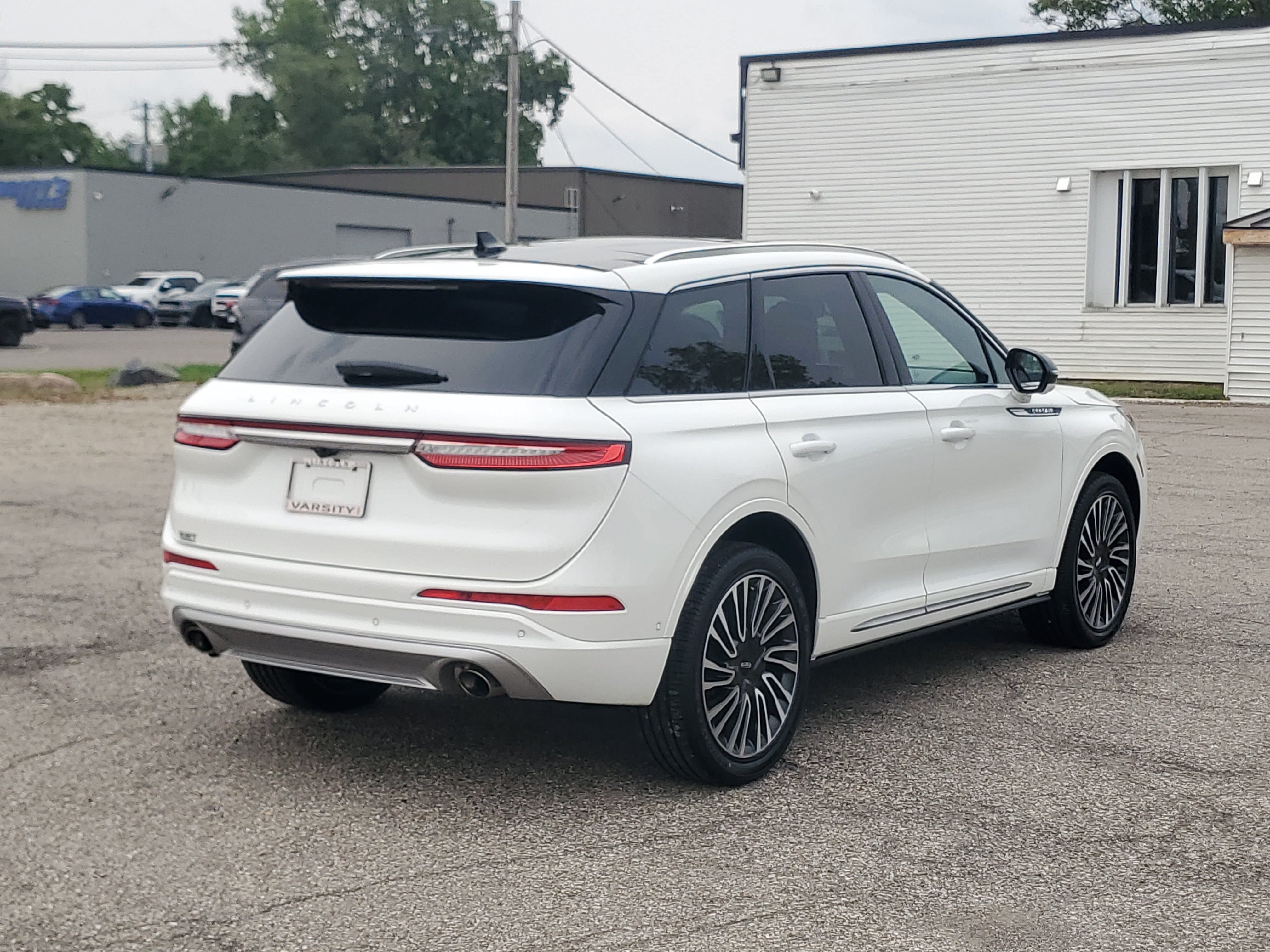 Used 2022 Lincoln Corsair Reserve w/ Equipment Group 201A AWD/4WD image 6