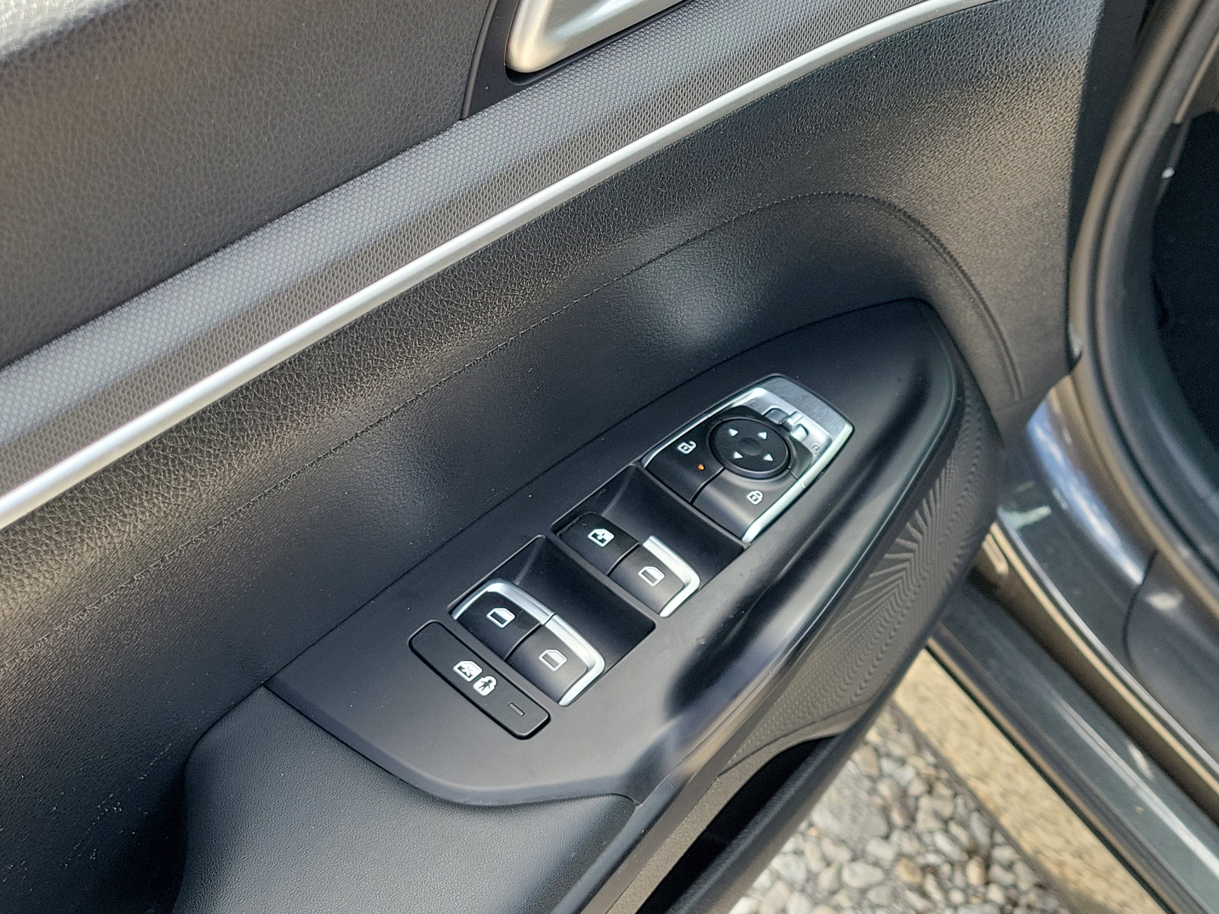 Used 2025 Kia K5 LXS FWD image 21