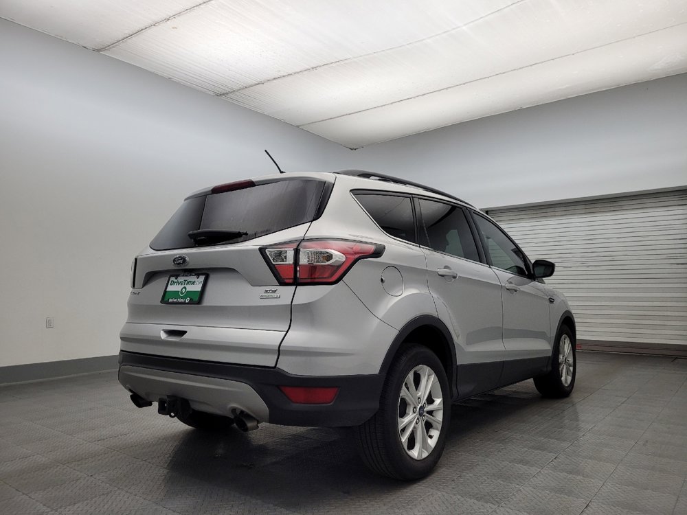 Used 2018 Ford Escape SE w/ Ford Safe & Smart Package image 9