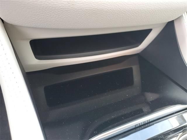 New 2023 Chrysler Pacifica Limited FWD image 30