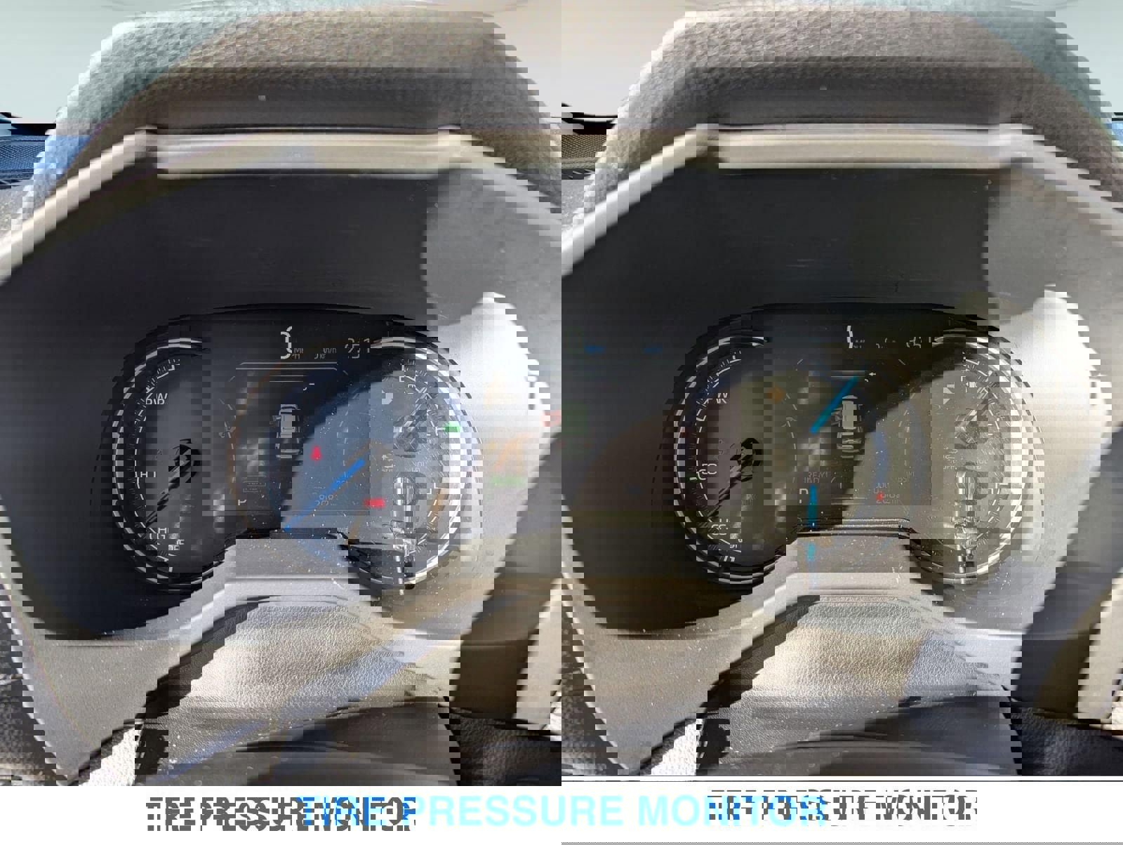 Used 2023 Toyota RAV4 XLE Premium AWD/4WD image 17