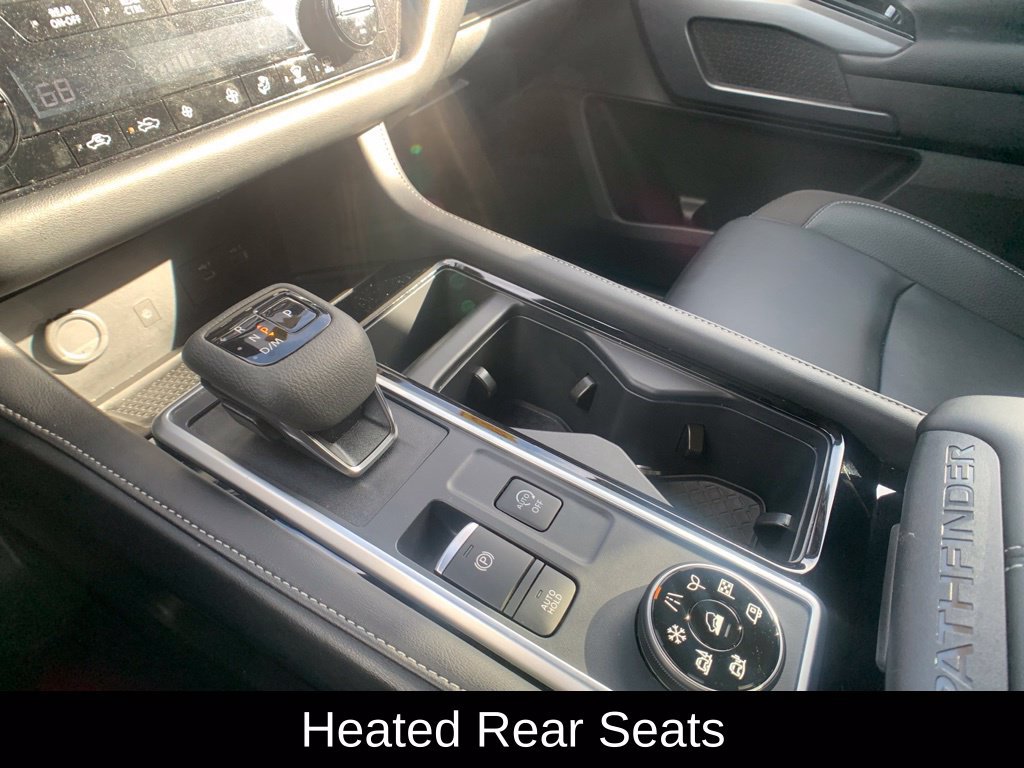 Used 2025 Nissan Pathfinder SL w/ SL Premium Package AWD/4WD image 24