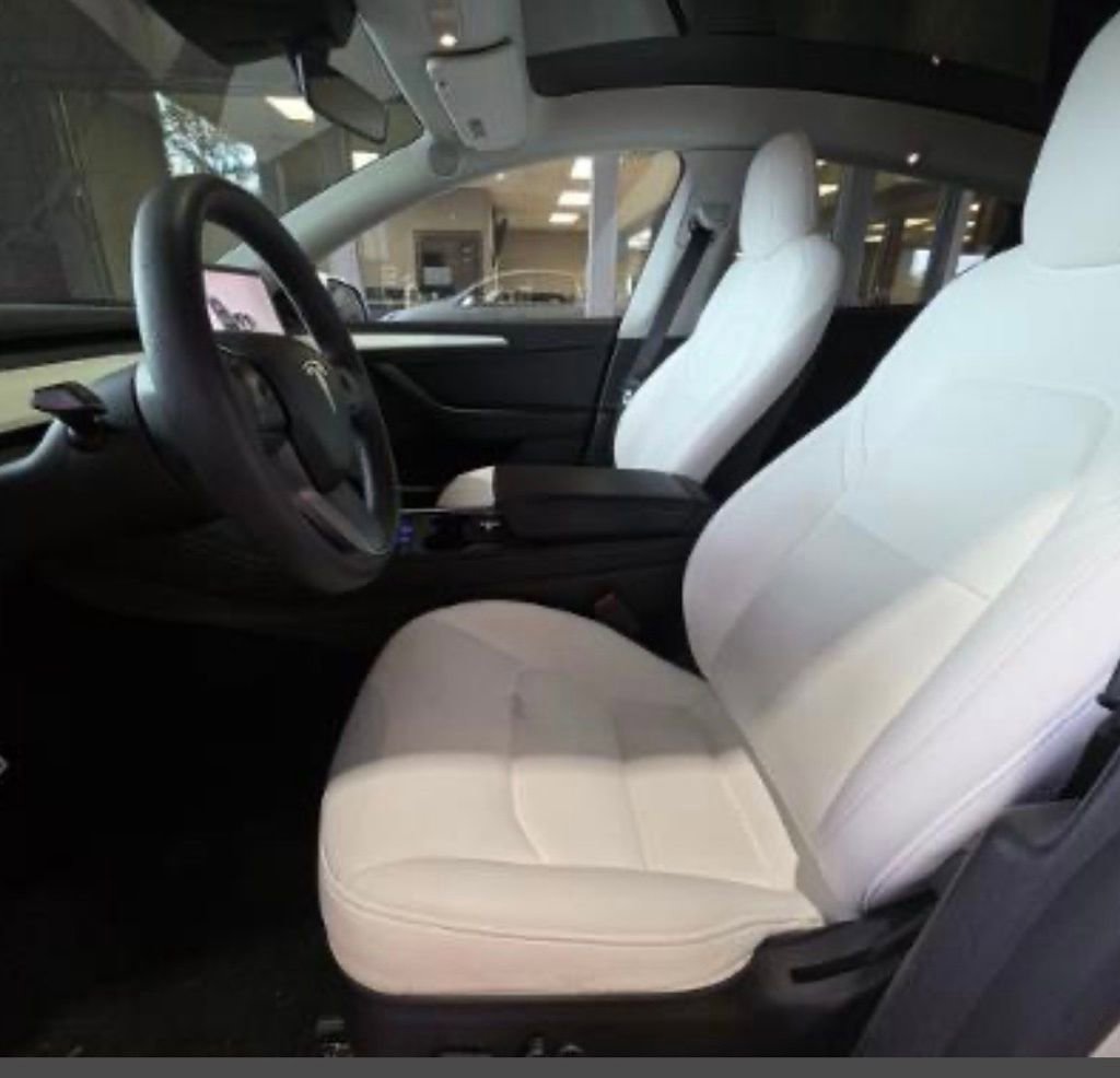 Used 2022 Tesla Model Y Performance AWD/4WD image 2