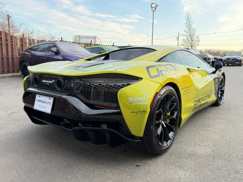 Used 2023 McLaren Artura RWD image 7