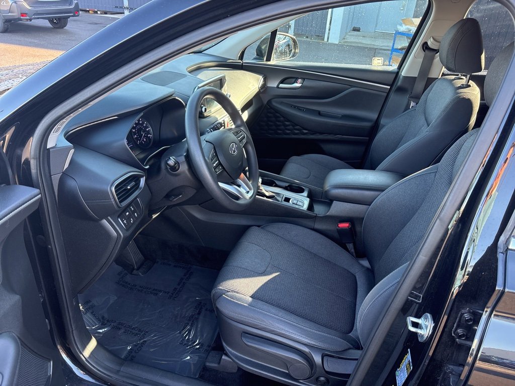 Used 2019 Hyundai Santa Fe SE image 8