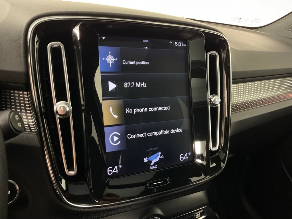 Used 2019 Volvo XC40 T5 R-Design AWD/4WD image 22
