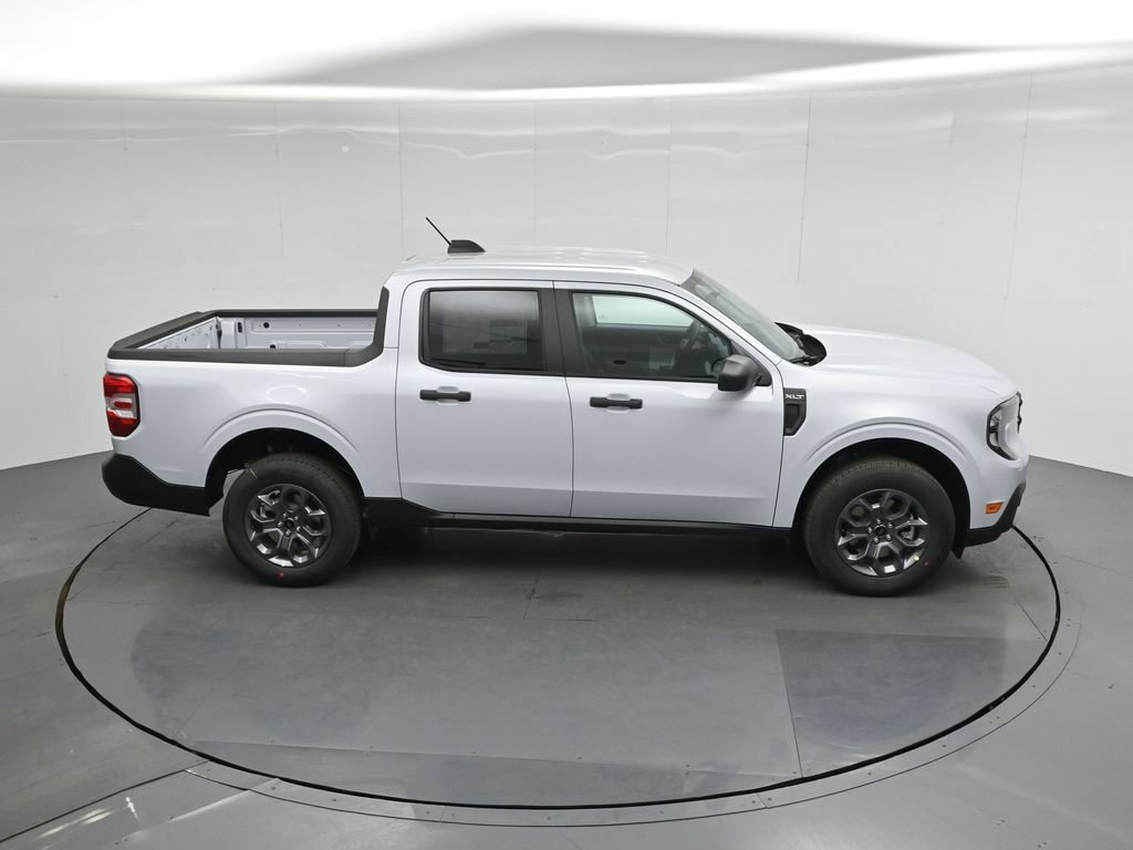 New 2026 Ford Maverick XLT FWD image 32