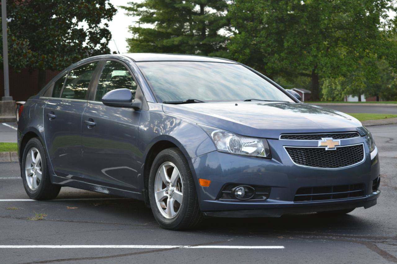 Used 2013 Chevrolet Cruze LT FWD image 3