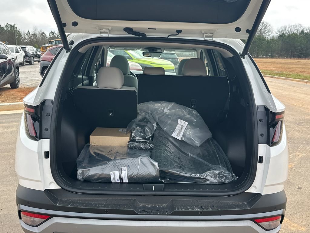 New 2026 Hyundai Tucson Limited image 18