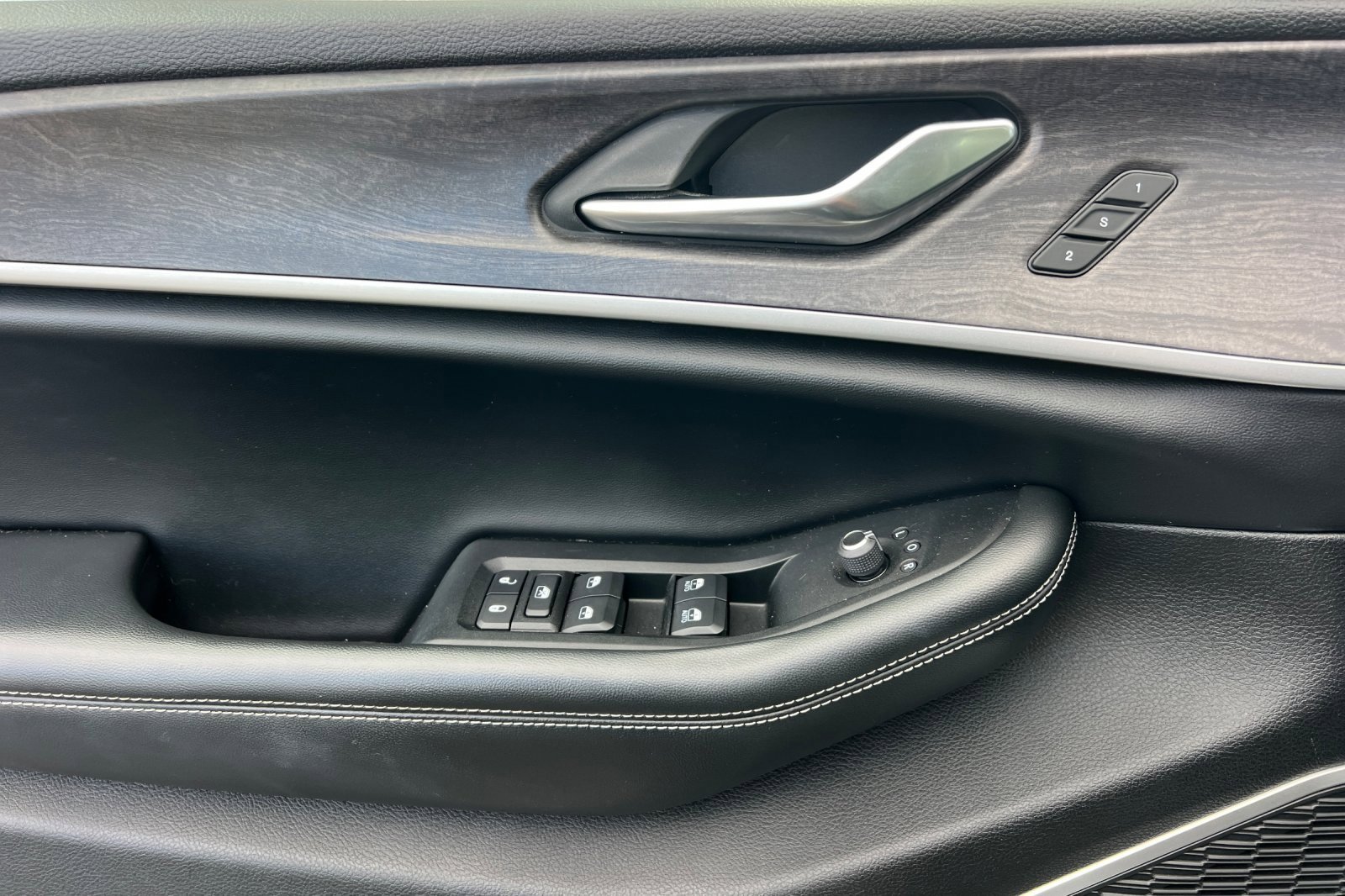 Used 2021 Jeep Grand Cherokee L Limited image 11