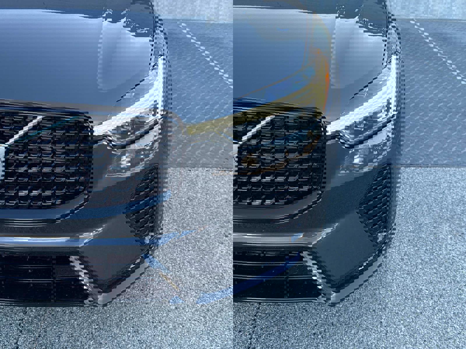 Certified 2025 Volvo XC60 B5 Core w/ Climate Package image 18