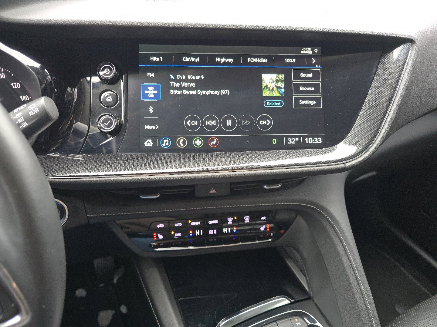 Used 2023 Buick Envision Essence image 36