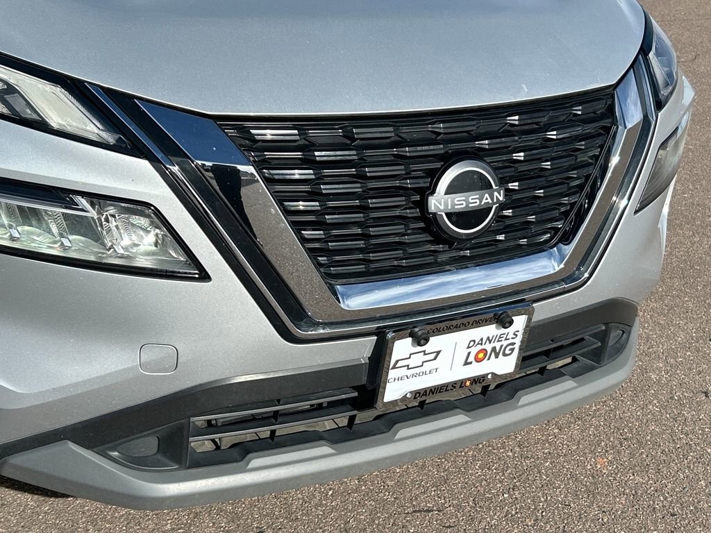 Used 2023 Nissan Rogue SV image 21