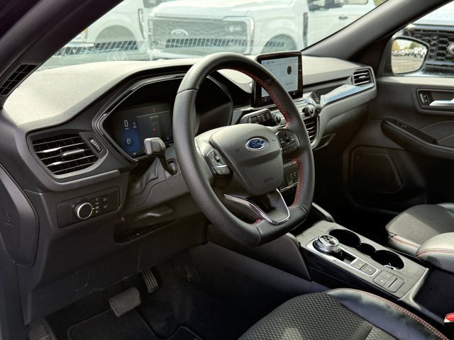 Used 2025 Ford Escape ST-Line AWD/4WD image 13