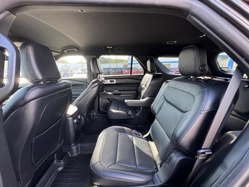 Used 2020 Ford Explorer Limited AWD/4WD image 12
