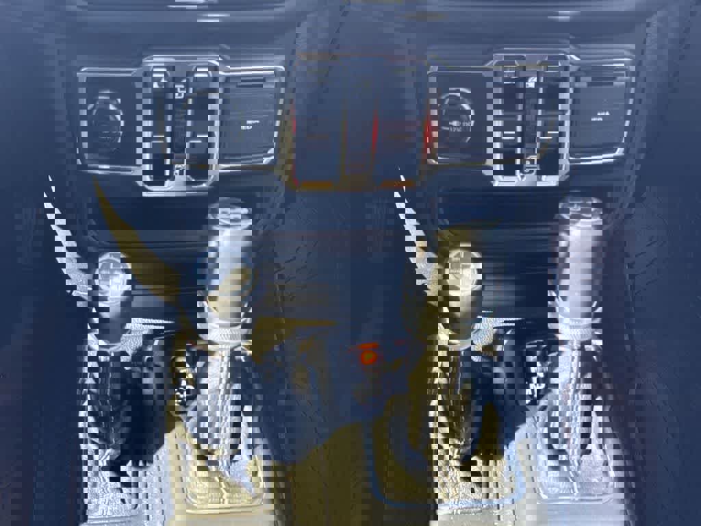 Used 2019 Jeep Wrangler Moab w/ Quick Order Package 24M Moab image 18